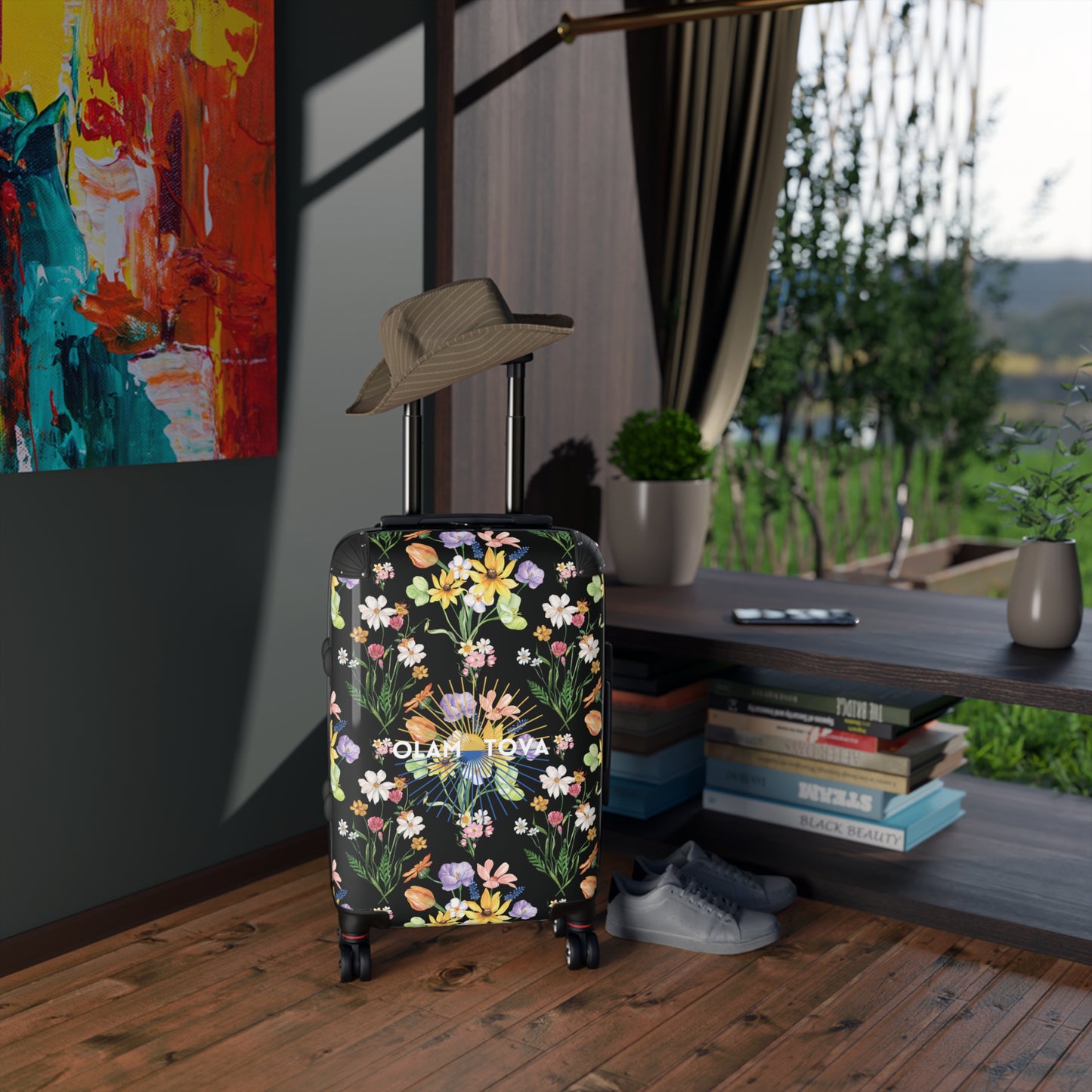 Yvonne Floral Pattern on Black Suitcase