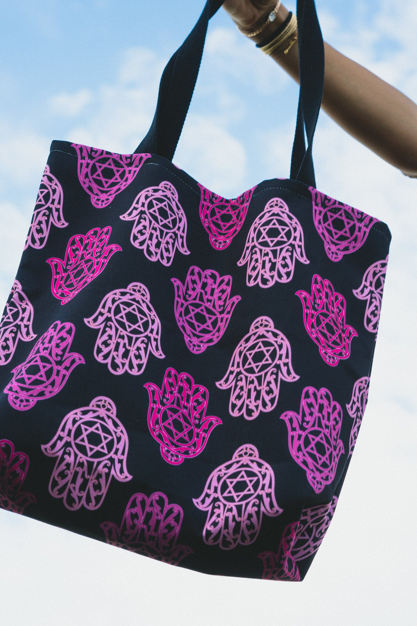 Hadar Pinks Hamsa Pattern on Black Pattern Tote Bag