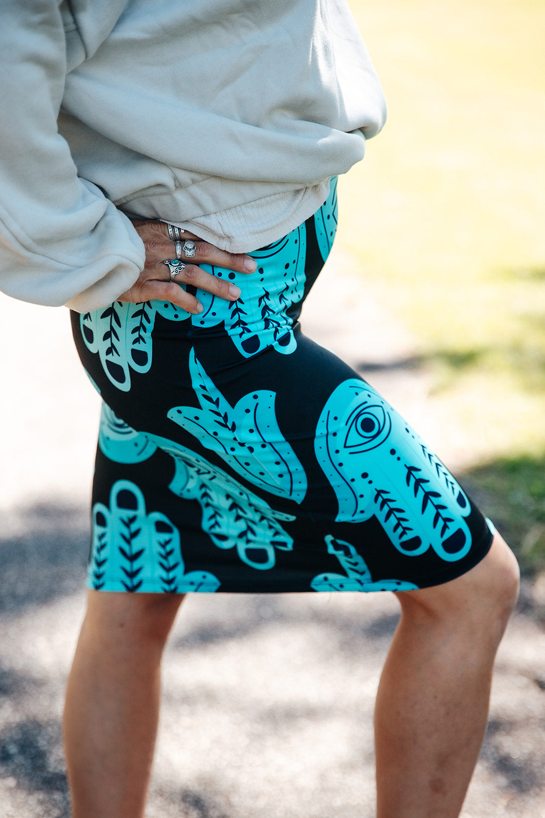 Hannah Bright Turquoise Big Hamsa Pattern Women's Mid-Waist Pencil Skirt