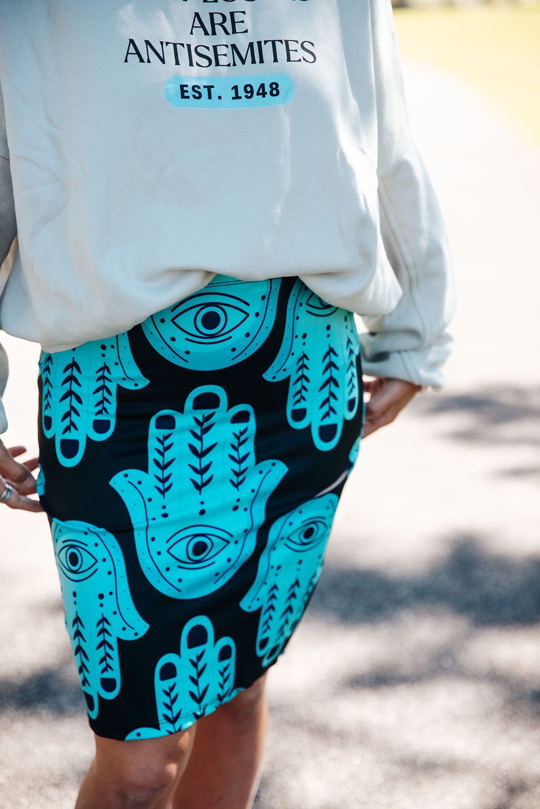 Hannah Bright Turquoise Big Hamsa Pattern Women's Mid-Waist Pencil Skirt