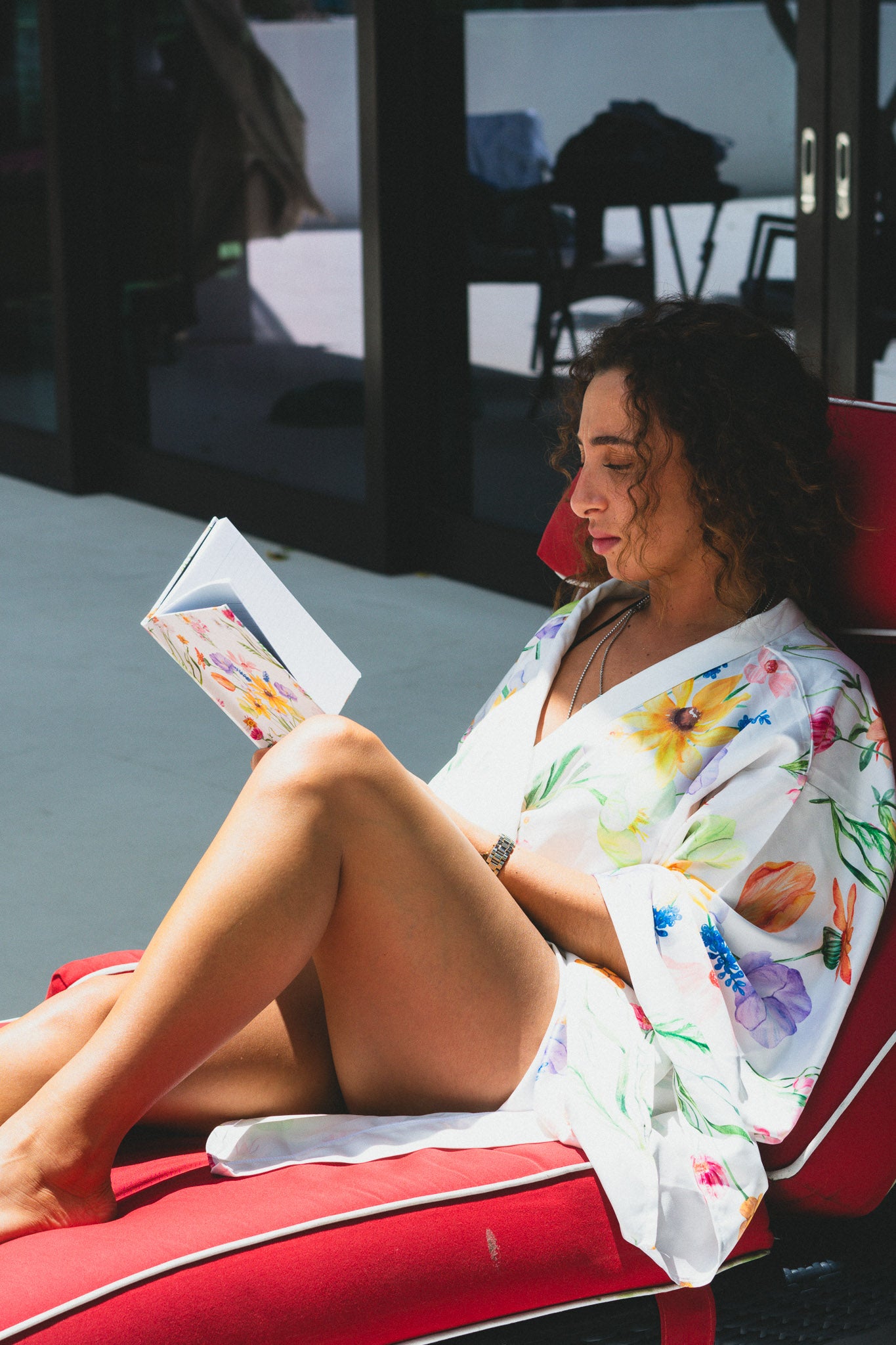 Yvonne Floral Pattern on White Long Sleeve Kimono Robe